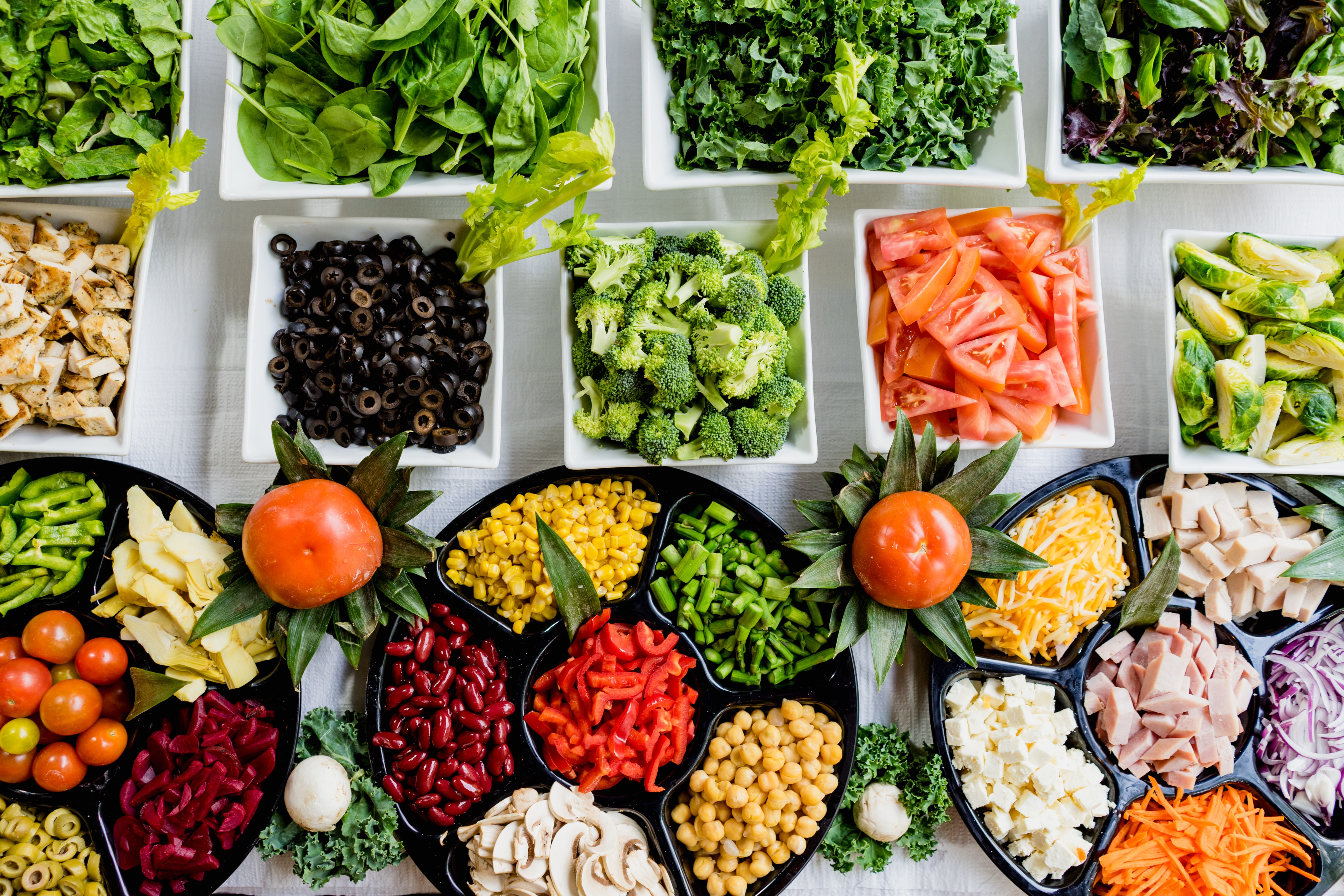 Revitalize Your Family’s Table: Healthy Eating Trends for 2024
